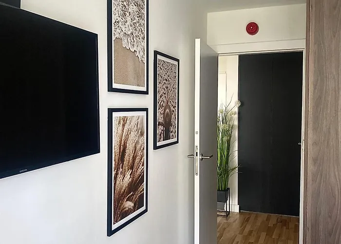 Daire Seaside Shellter *